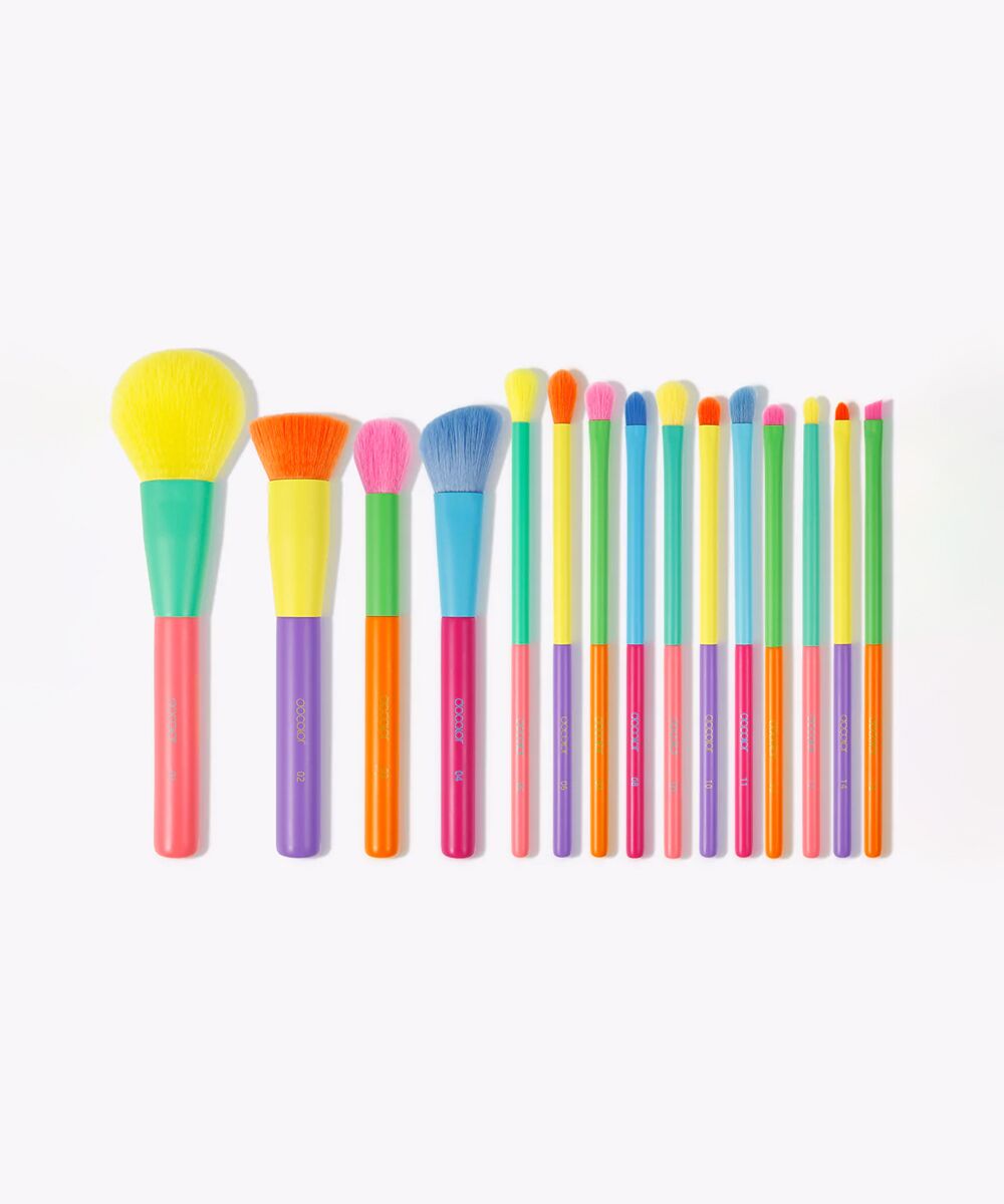1-copy Docolor, Dream of Color - 15 Pieces Colourful Makeup Brush Set